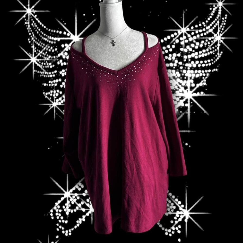 Maroon berry pink v neck rhinestone top